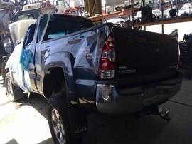 2005 TOYOTA TACOMA, BLACK, SR5 MODEL, 4.0L, MT, 4WD.   Z26504